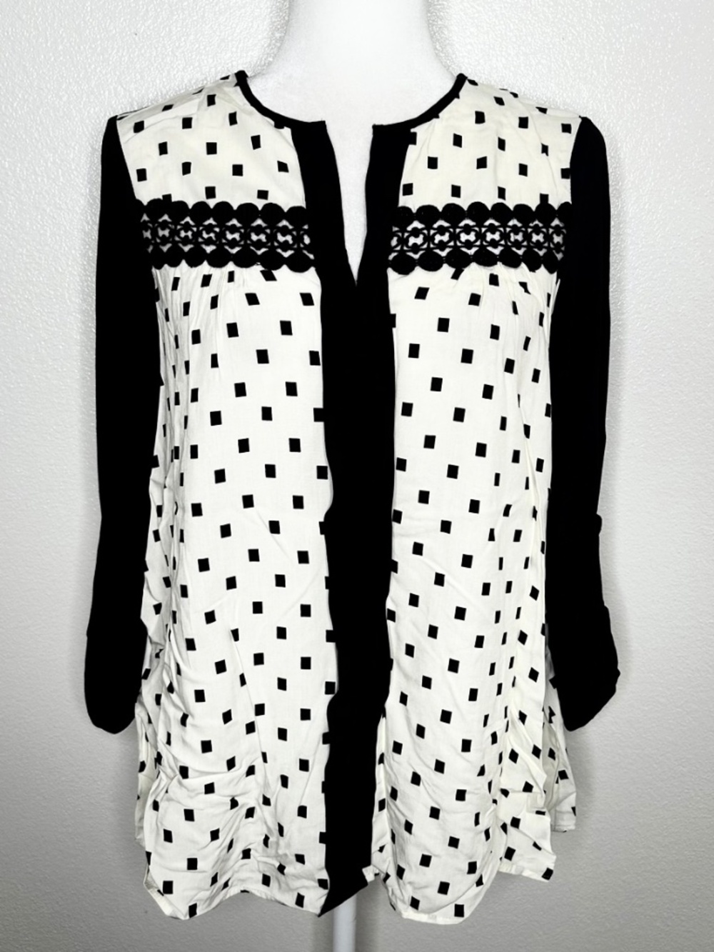 New Black Rainn Womens Black & White Patterned Long Sleeve Top Size S NWT